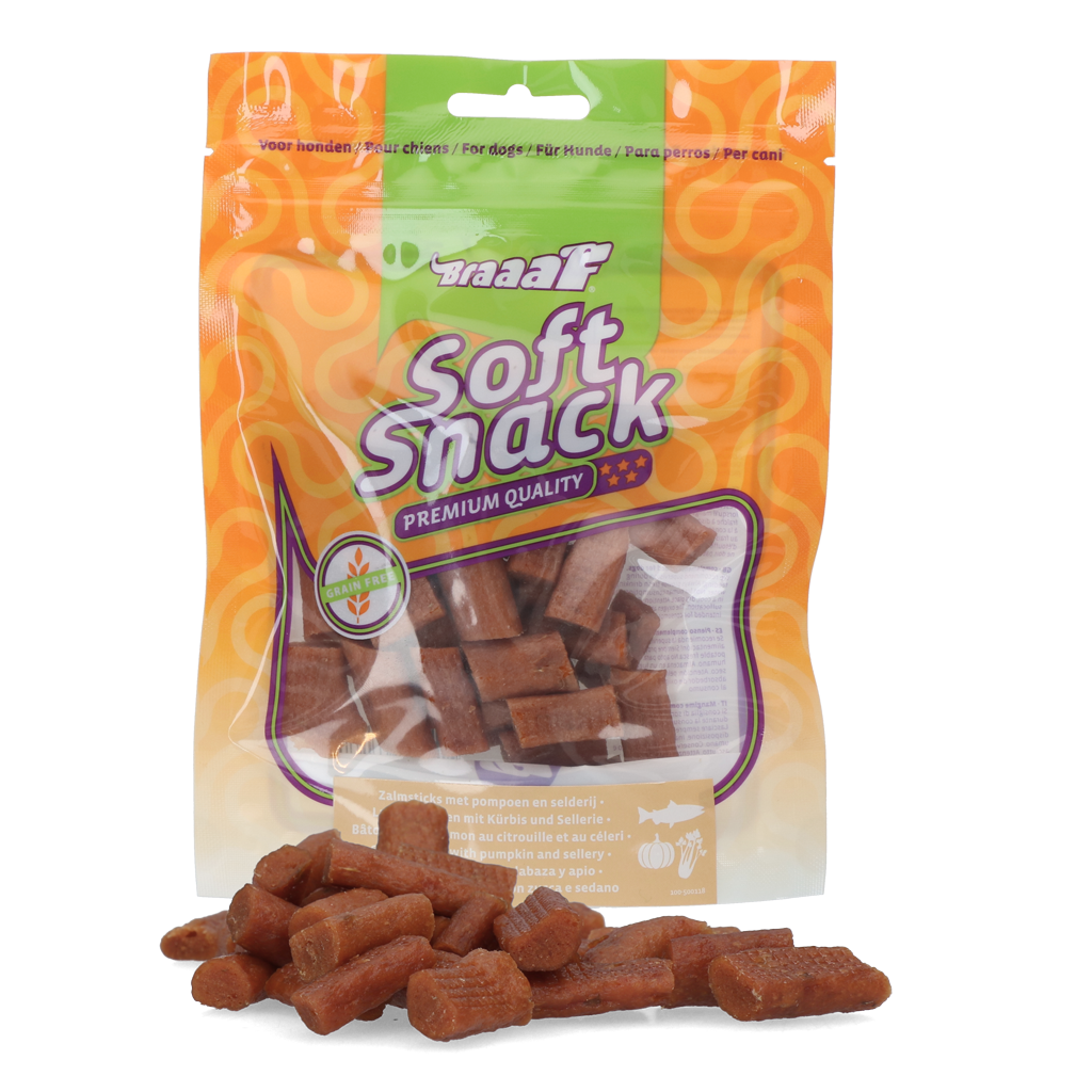 Braaaf Soft Snack mit Lachstabchen Kurbis und Sellerie